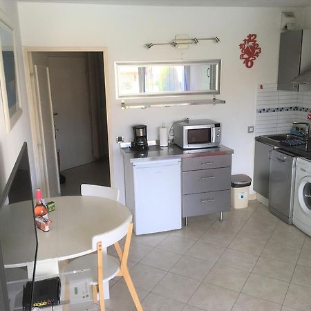 Agreable Appartement 4 Personnes A Villeneuve-Loubet Plage, Piscine, Mer, Commerces A Proximite מראה חיצוני תמונה