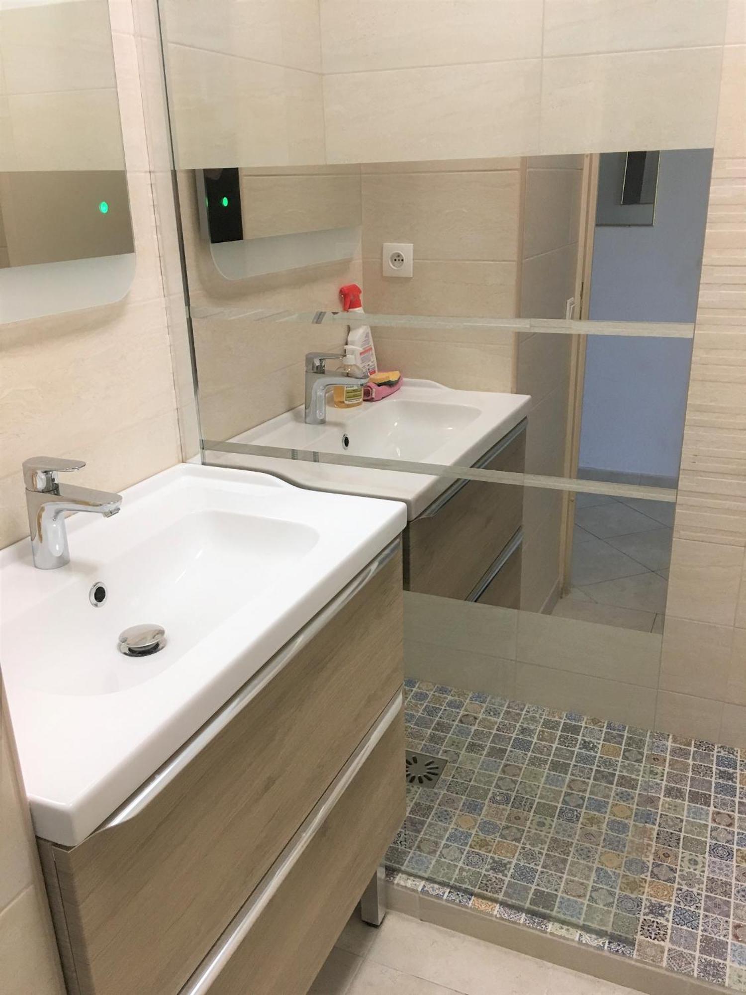 Agreable Appartement 4 Personnes A Villeneuve-Loubet Plage, Piscine, Mer, Commerces A Proximite מראה חיצוני תמונה