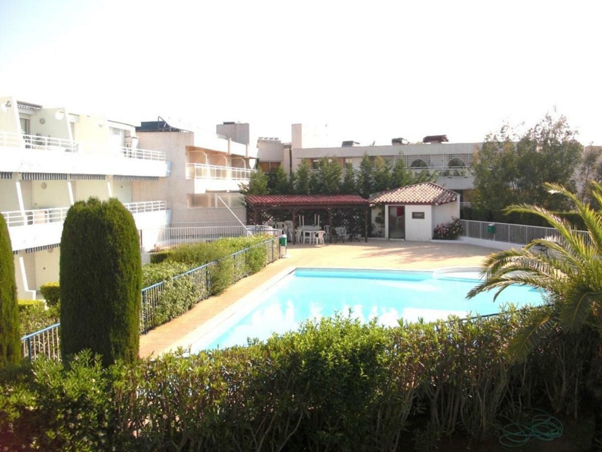 Agreable Appartement 4 Personnes A Villeneuve-Loubet Plage, Piscine, Mer, Commerces A Proximite מראה חיצוני תמונה